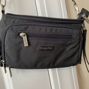 Grey multi pocket Baggallini purse